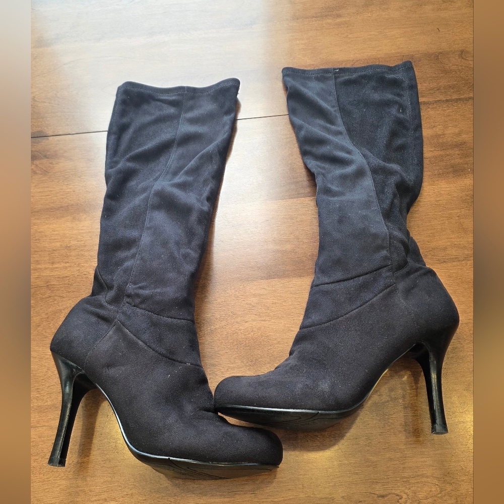 Nine West Knee High Black Boot Size 5M